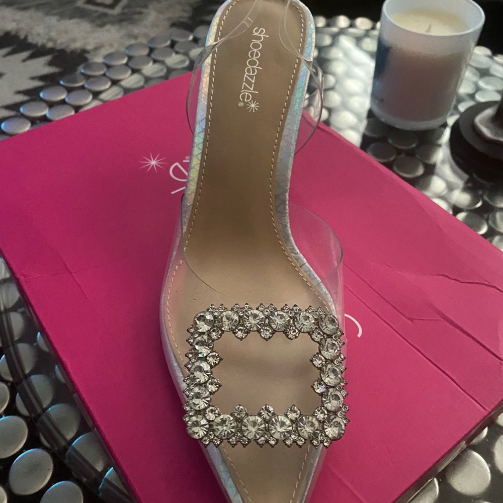 Pumps - Picture 1 of 4